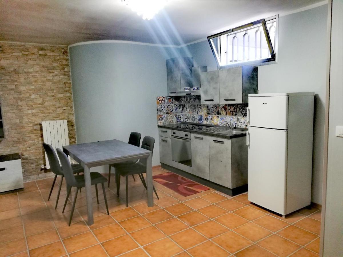 La Taverna Appartamento Scala A Chiocciola فولّونيكا المظهر الخارجي الصورة